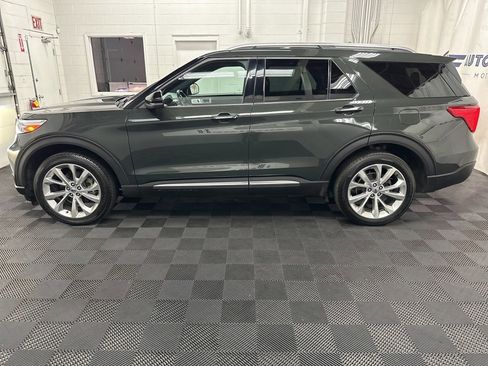 Used 2023 Ford Explorer Platinum w/ Premium Technology Package image 6