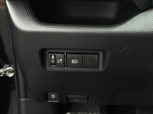 Used 2022 Toyota RAV4 LE image 19