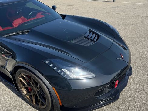 Used 2017 Chevrolet Corvette Z06 w/ Z07 Performance Package RWD image 4