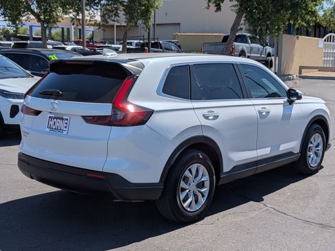 Used 2024 Honda CR-V LX image 5
