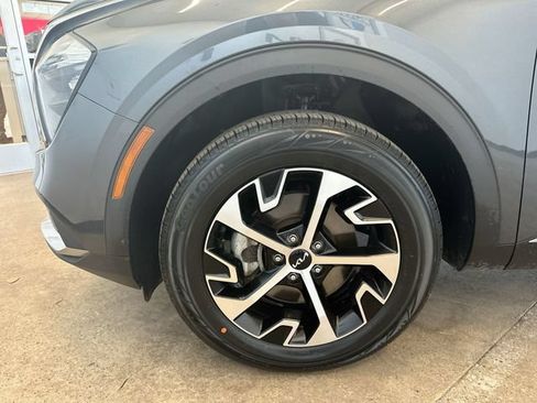 Certified 2023 Kia Sportage EX AWD/4WD image 20