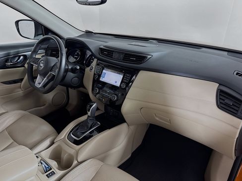 Used 2017 Nissan Rogue SL w/ SL Premium Package image 37