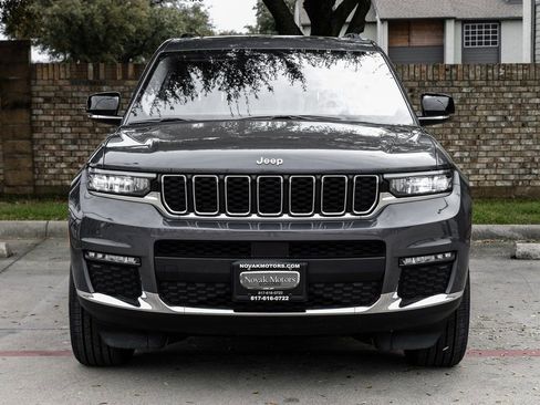 Used 2022 Jeep Grand Cherokee L Limited image 11