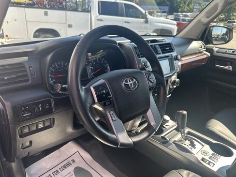 Used 2016 Toyota 4Runner Limited AWD/4WD image 19