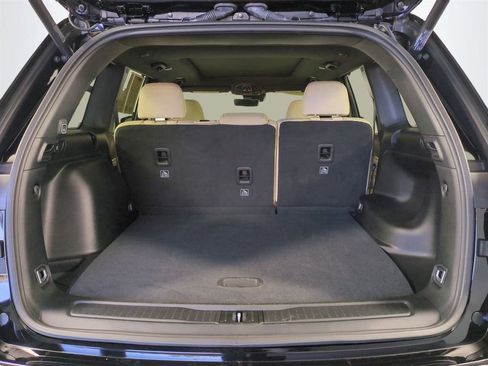 Used 2025 Jeep Grand Cherokee Limited w/ Luxury Tech Group II image 14