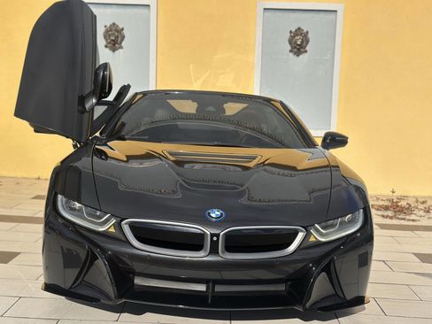 Used 2019 BMW i8 Roadster image 22