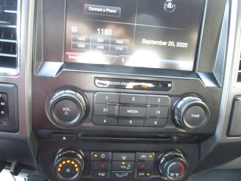 Used 2015 Ford F150 XLT w/ Equipment Group 302A Luxury image 15