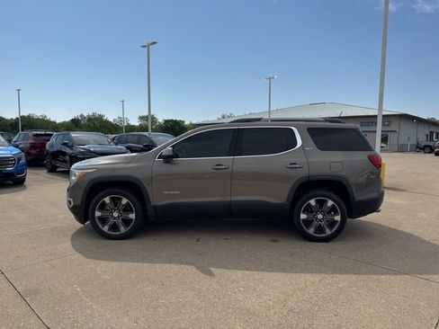 Used 2019 GMC Acadia SLT FWD image 4