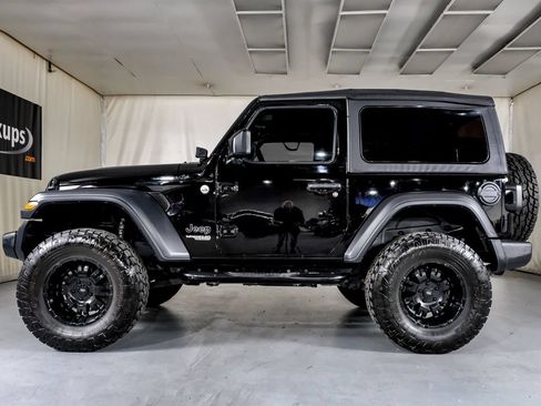 Used 2020 Jeep Wrangler Sport AWD/4WD image 12