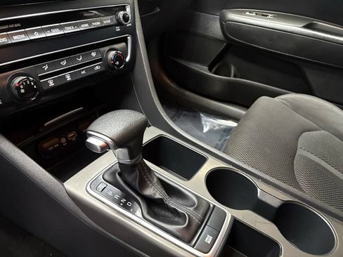 Used 2020 Kia Optima LX FWD image 22