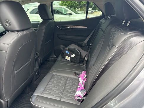 Used 2022 Buick Envision Avenir w/ Technology Package II FWD image 12