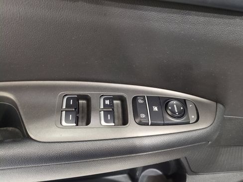 Used 2018 Kia Optima S FWD image 15