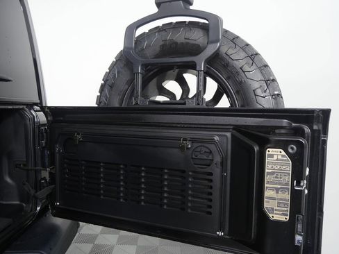 Used 2021 Jeep Wrangler Unlimited Rubicon w/ Trailer Tow Package AWD/4WD image 18