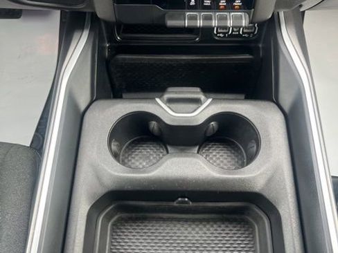 Used 2020 RAM 1500 Big Horn AWD/4WD image 17