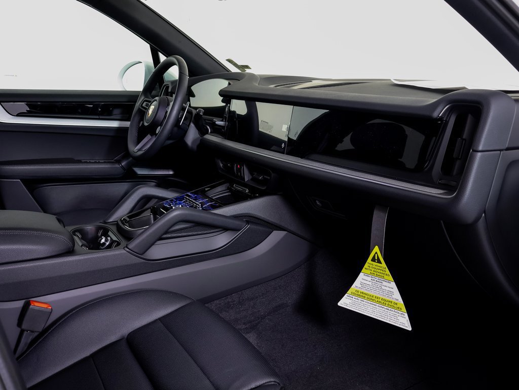 Certified 2025 Porsche Cayenne AWD/4WD image 7