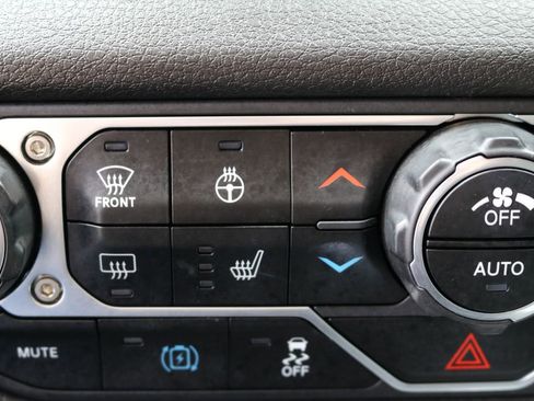 Used 2024 Jeep Wrangler Unlimited w/ Convenience Group image 23