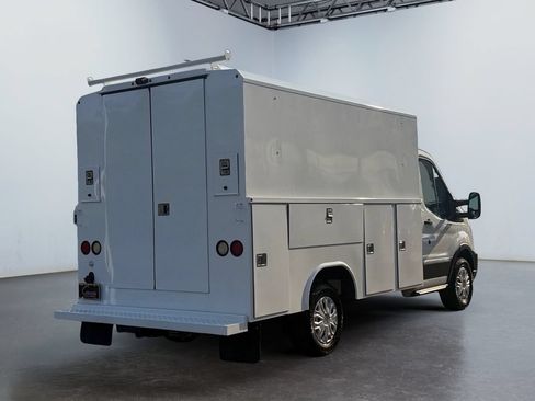Used 2019 Ford Transit 250 138 RWD image 5