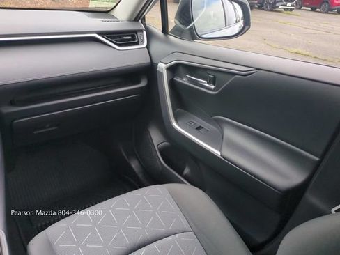 Used 2022 Toyota RAV4 XLE w/ Convenience Package AWD/4WD image 18