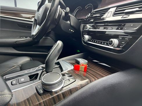 Used 2019 BMW 530i xDrive w/ Convenience Package image 28