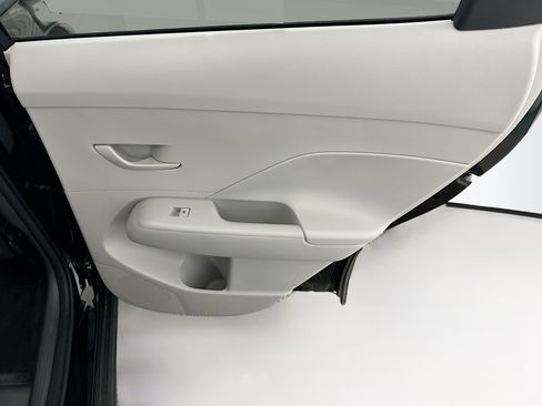 Used 2025 Hyundai Kona SEL image 30