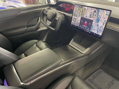 Used 2023 Tesla Model X Plaid image 40