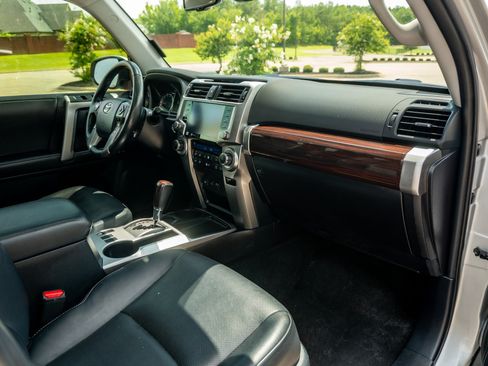Used 2023 Toyota 4Runner Limited RWD image 18