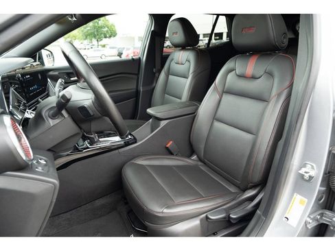 Used 2025 Chevrolet Trax RS w/ Driver Confidence Package FWD image 12
