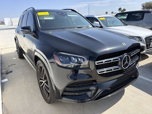 Used 2023 Mercedes-Benz GLS 450 4MATIC image 3