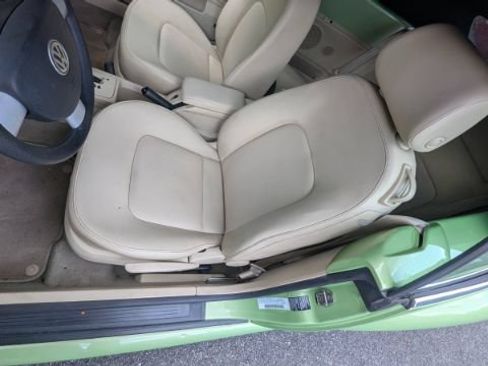 Used 2004 Volkswagen Beetle GLS FWD image 15