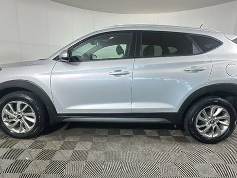 Used 2016 Hyundai Tucson SE w/ Option Group 02 AWD/4WD image 5