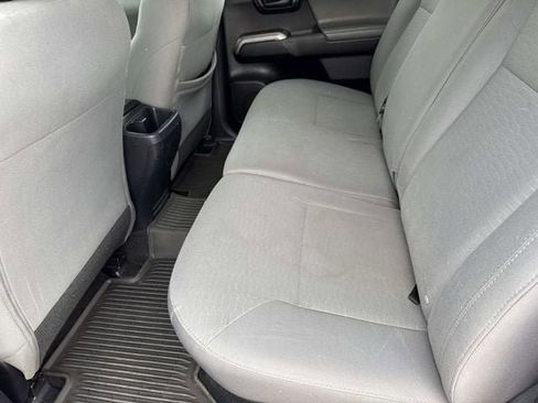 Used 2017 Toyota Tacoma SR5 image 10