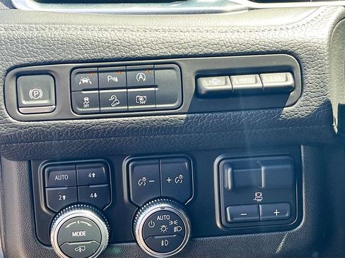 Used 2024 GMC Yukon XL Denali w/ LPO, Floor Liner Package AWD/4WD image 10
