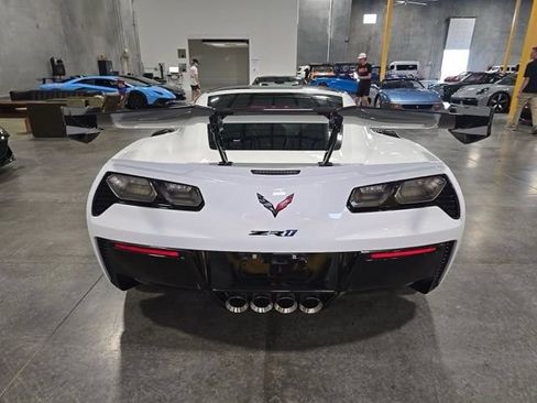 Used 2019 Chevrolet Corvette ZR1 RWD image 5