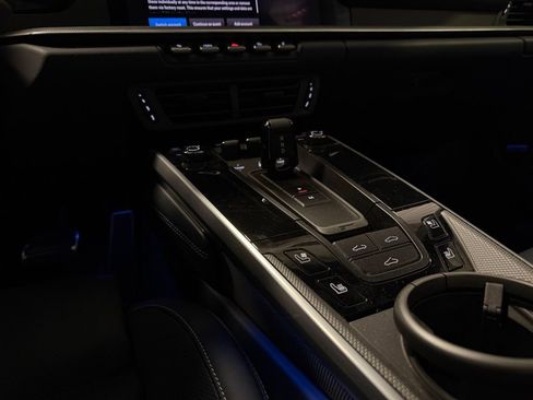 Used 2025 Porsche 911 Carrera image 19