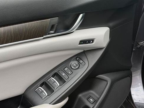 Used 2018 Honda Accord EX-L image 22