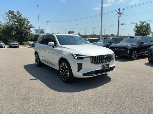 Certified 2025 Volvo XC90 B6 Core w/ Climate Package image 8