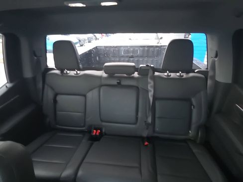 Used 2023 GMC Sierra 1500 SLT w/ SLT Convenience Package image 24