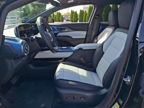 Certified 2025 Chevrolet Equinox EV LT image 14