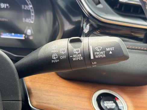 Used 2025 Jeep Grand Cherokee Summit AWD/4WD image 26