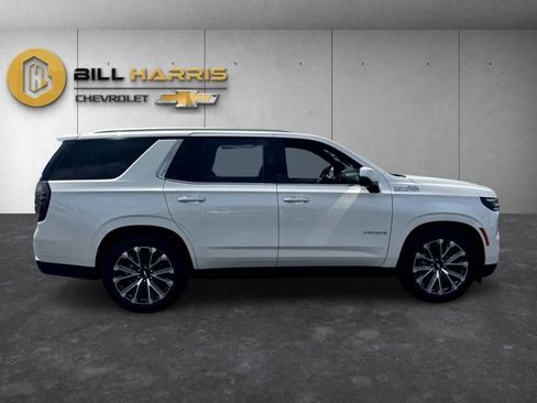 Used 2025 Chevrolet Tahoe High Country AWD/4WD image 4