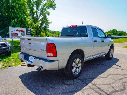 Used 2019 RAM 1500 Express w/ Express Value Package AWD/4WD image 3