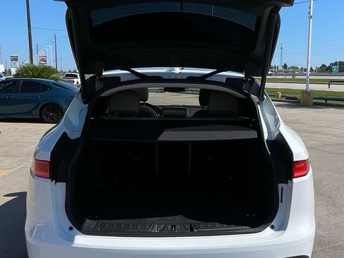 Used 2018 Jaguar F-PACE Prestige AWD/4WD image 12