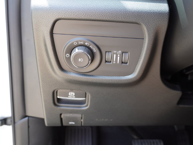 New 2026 Jeep Grand Cherokee Limited w/ Limited Altitude Package AWD/4WD image 22