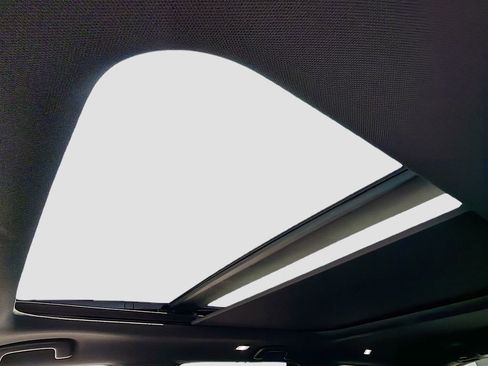 Used 2025 Honda Pilot Black Edition image 18