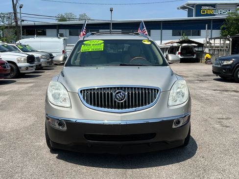 Used 2011 Buick Enclave CXL FWD image 3
