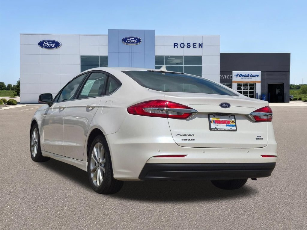 Used 2020 Ford Fusion SE FWD image 5