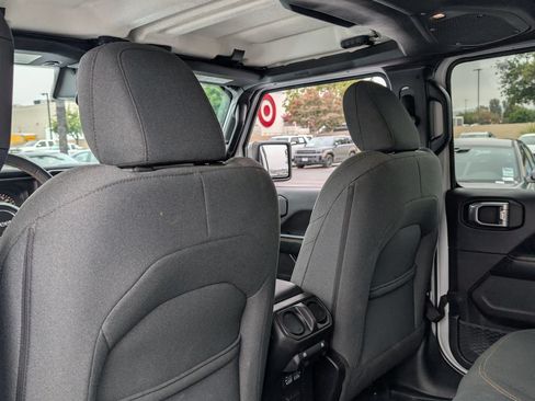 Used 2024 Jeep Wrangler Unlimited Sahara AWD/4WD image 13