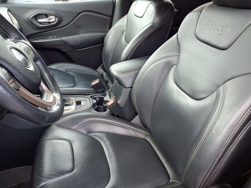 Used 2016 Jeep Cherokee Limited AWD/4WD image 3