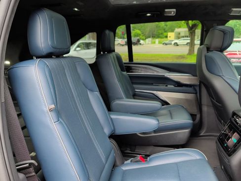 Used 2025 Cadillac Escalade IQ Luxury 2 w/ LPO, Premium Carpet Package AWD/4WD image 35