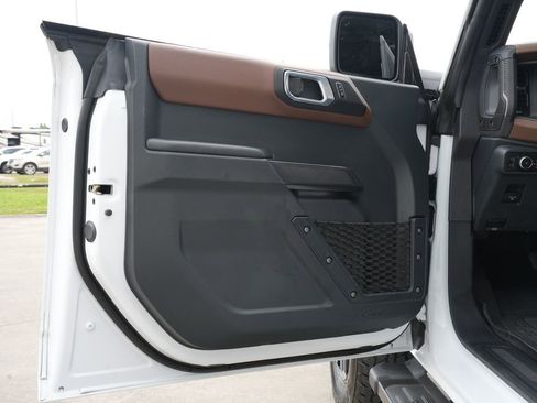 Used 2024 Ford Bronco Outer Banks AWD/4WD image 17